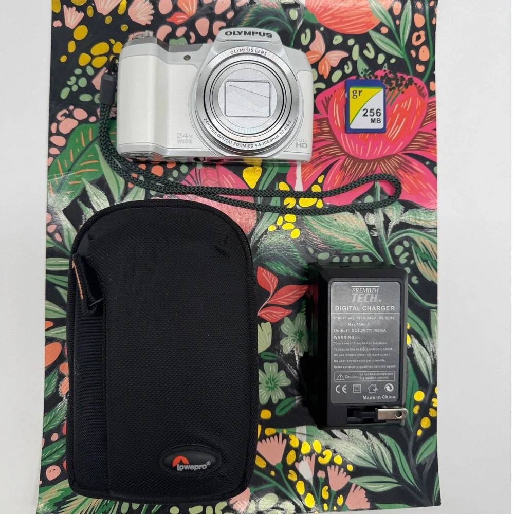 Olympus Stylus SH-50 White Digital Camera 24x Wide Optical Zoom Full HD Bundle